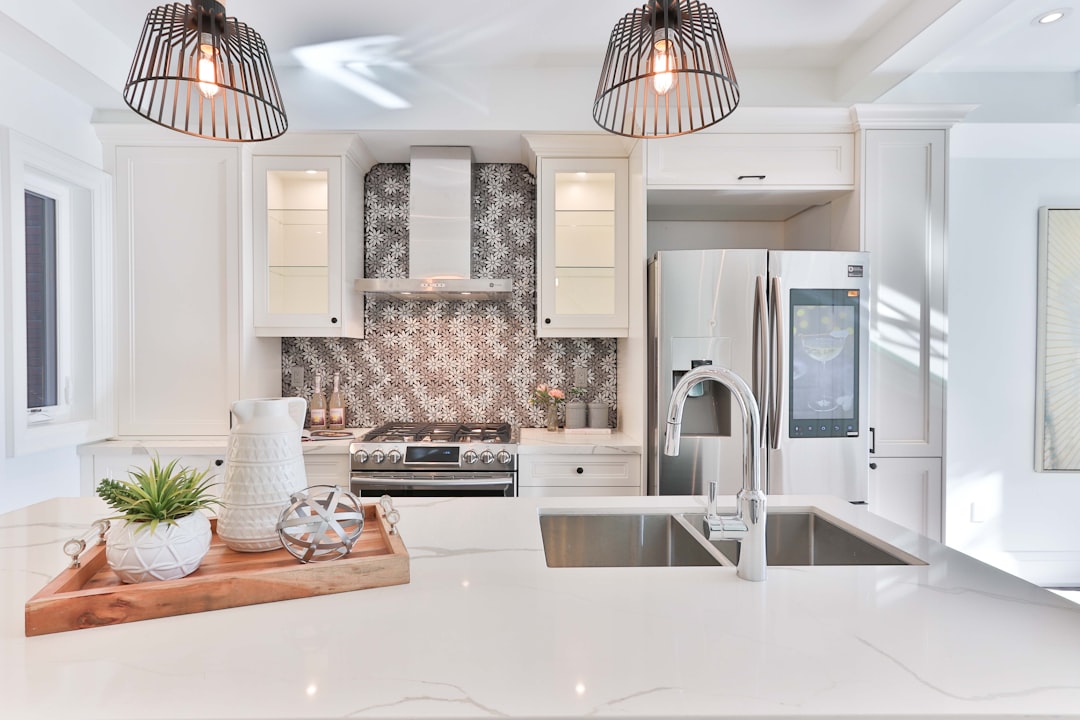 10-Minute Home Declutter: Daily Habits for Working Moms