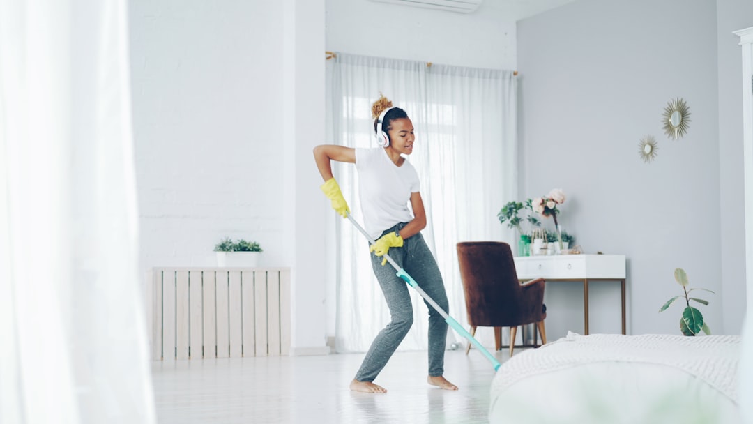 10-Minute Home Reset: Quick Cleaning for Busy Moms