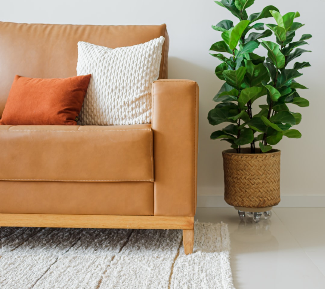 5-Minute Decluttering Hacks for Busy Working Moms