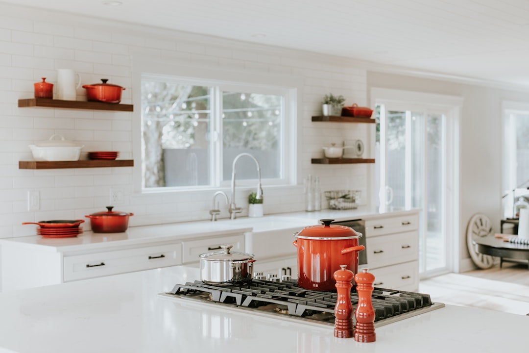 5-Minute Decluttering Zones for Working Moms