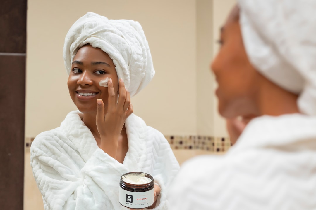 5-Minute Evening Skincare Routine for Tired Moms (2026)