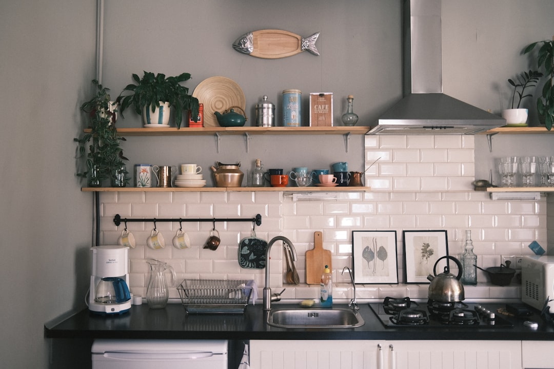 5-Minute Home Resets for Working Moms (No Cleaning Required)