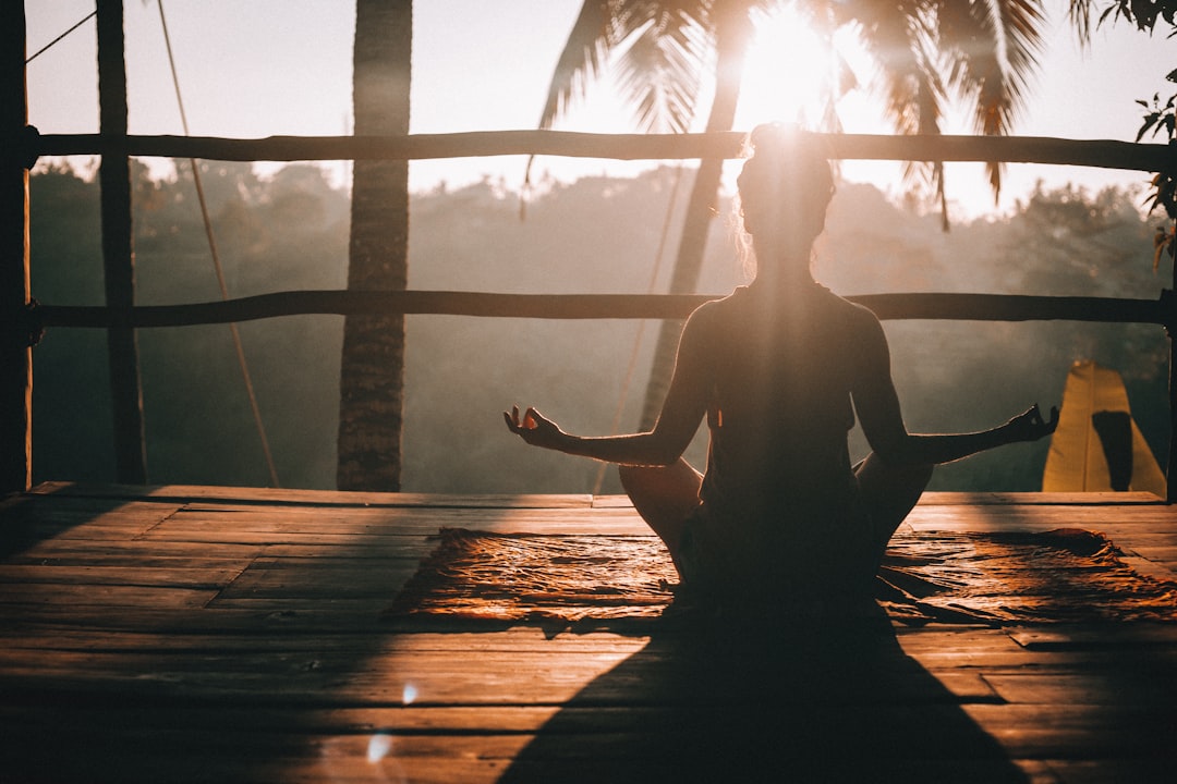 The 5-Minute Mindfulness Reset for Overwhelmed Working Moms
