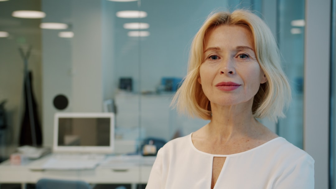 Top AI Tools Every Working Mom Should Use in 2026