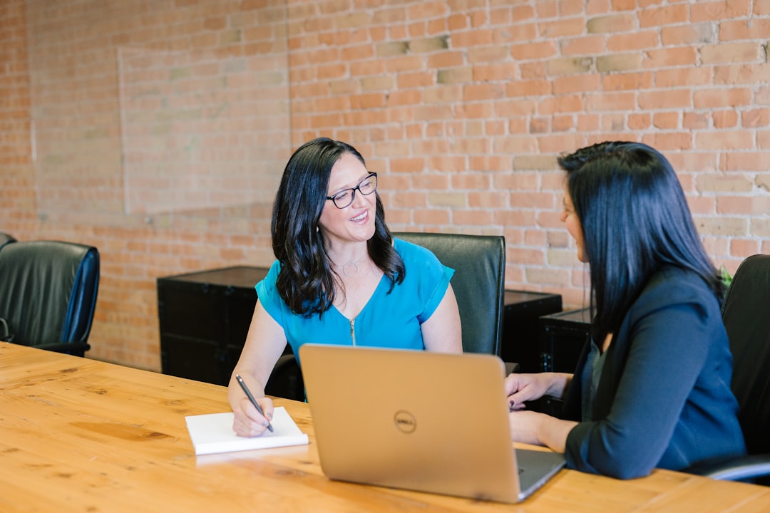15 Best Side Hustles for Working Moms to Boost Income in 2026