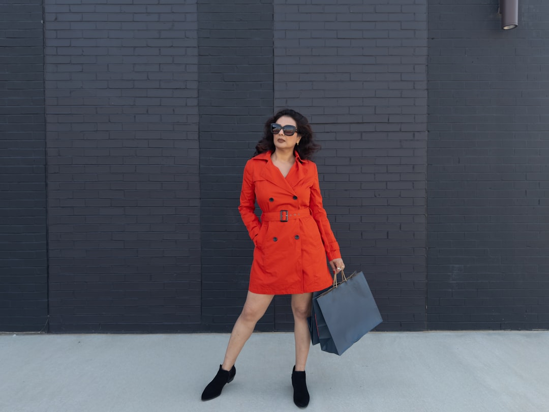 5 Business Casual Outfits That Work From Office to Playground