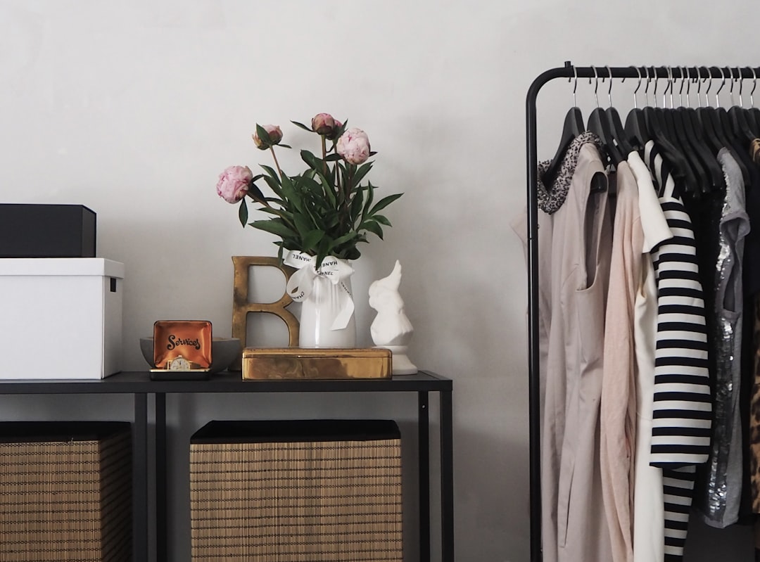 Capsule Wardrobe for the Busy Working Mom: 10 Pieces, Endless Outfits