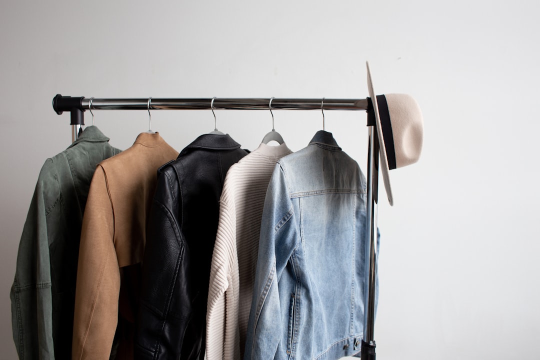 Capsule Wardrobe for Working Moms: 15 Essential Pieces