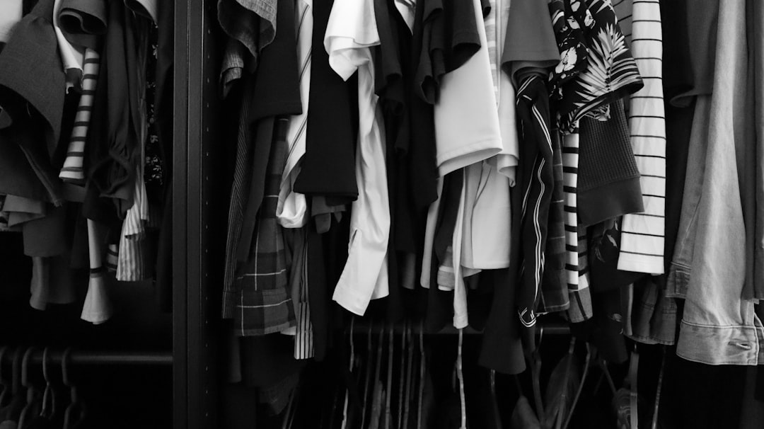 Capsule Work Wardrobe for Busy Moms: 10 Essential Pieces