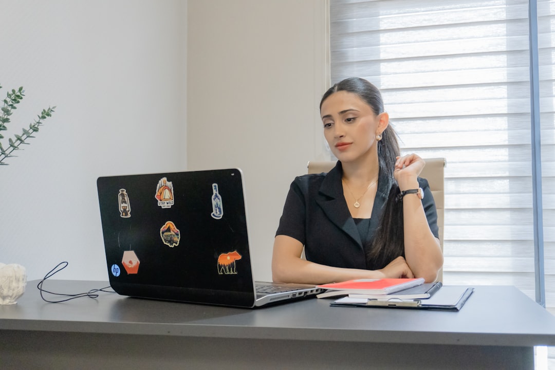 Navigating a Career Change as a Working Mom: A Step-by-Step Guide