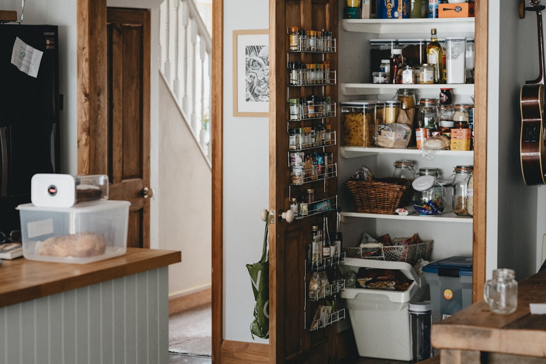 Declutter in 15 Minutes: A Working Mom's Home Reset