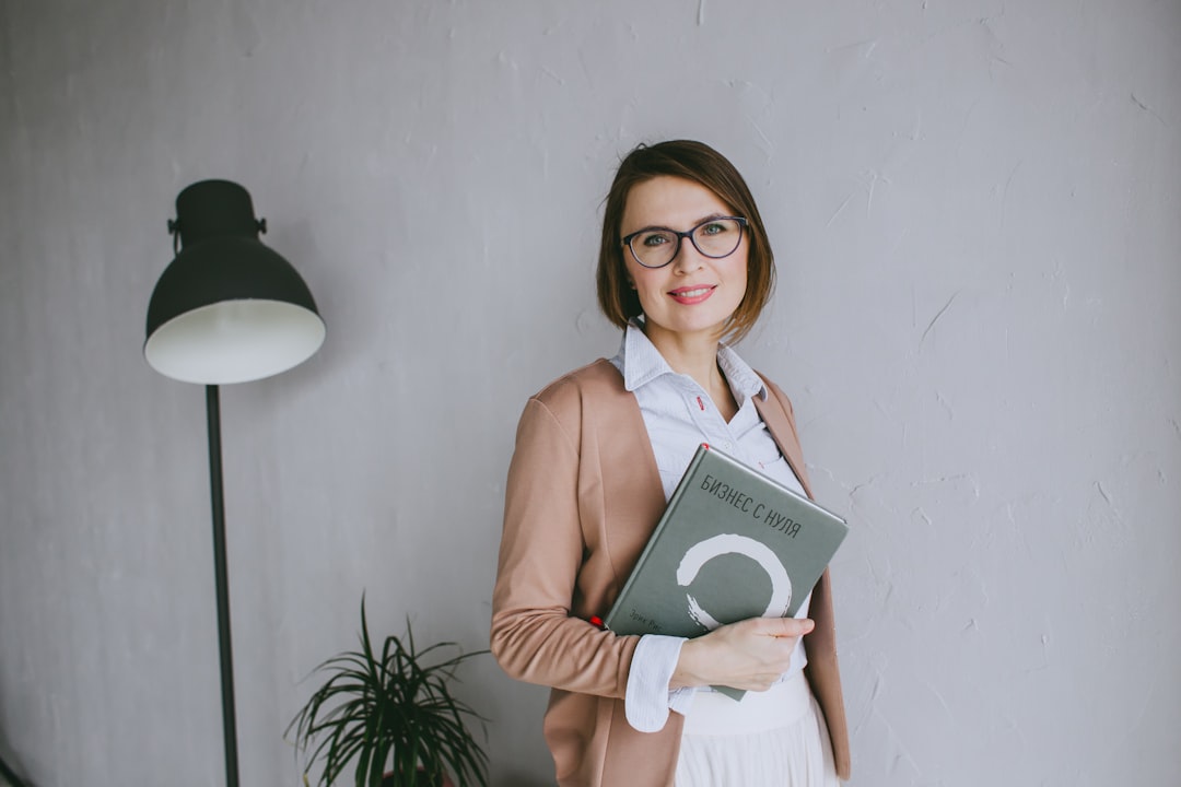 5 Effortless Office Outfits for Busy Moms