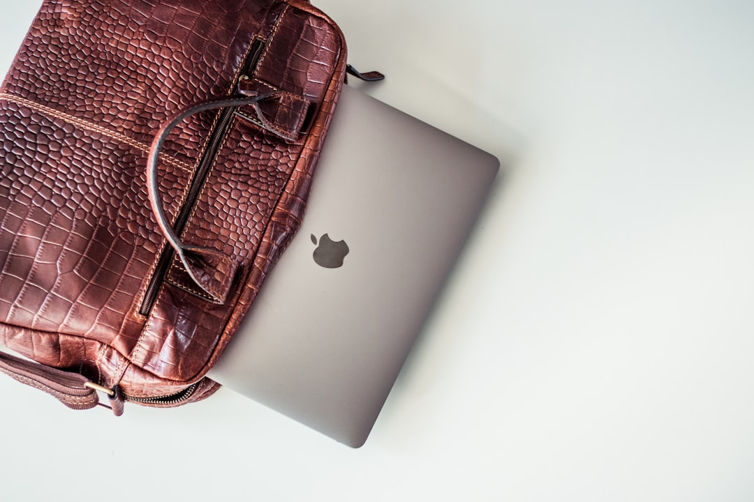 5 Workwear Pieces Every Working Mom Needs This Fall