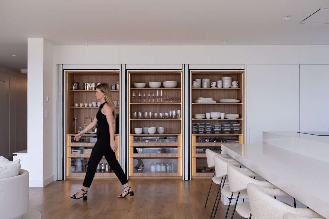 10 Kitchen Organizing Hacks for Busy Working Moms