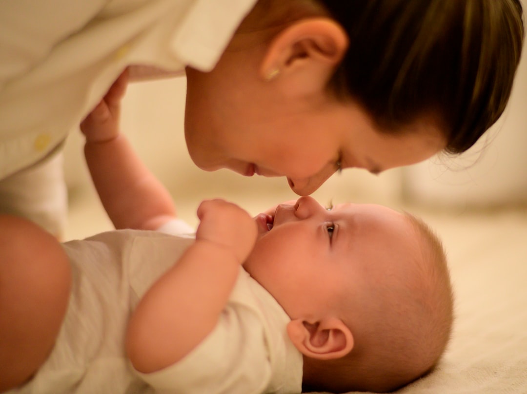 How to Manage Working Mom Guilt and Feel Good
