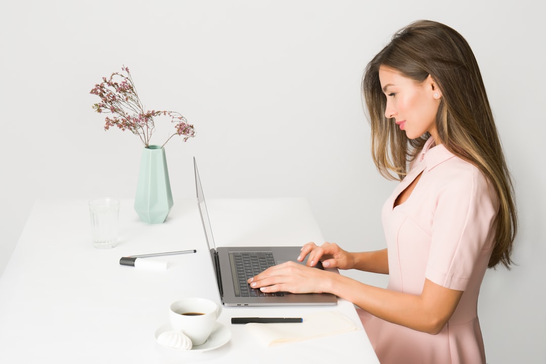 Office Politics for Working Moms: 7 Smart Strategies to Navigate