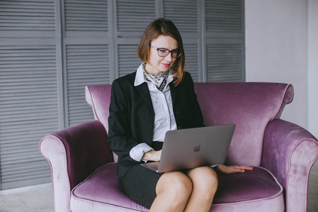 Petite Workwear Solutions: Flattering Outfits for Short Moms in 2026