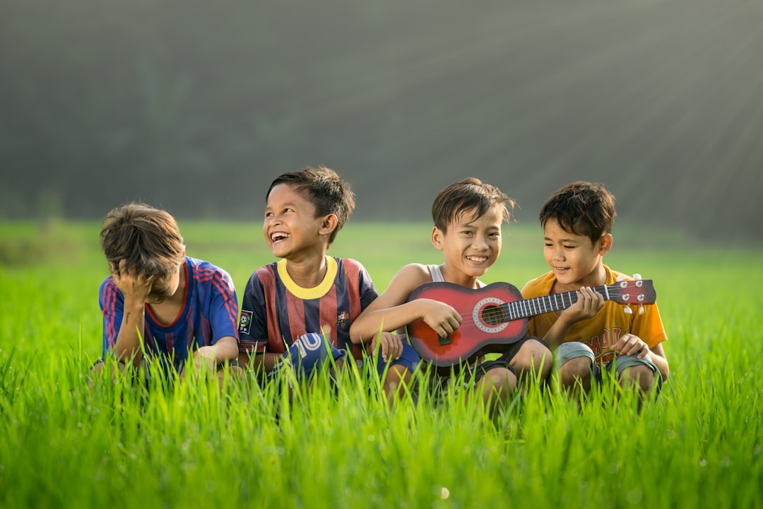 5 Ways to Stop Working Mom Guilt and Enjoy Family Time