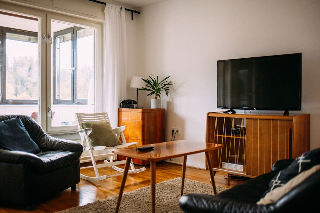 5 Time-Saving Cleaning Routines for Busy Working Moms