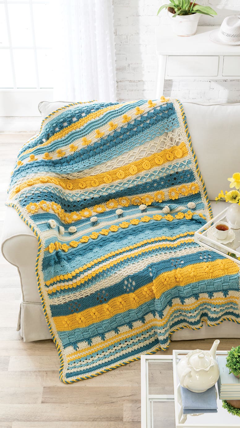 Annie's Attic crochet and craft project gallery showcasing finished handmade pieces